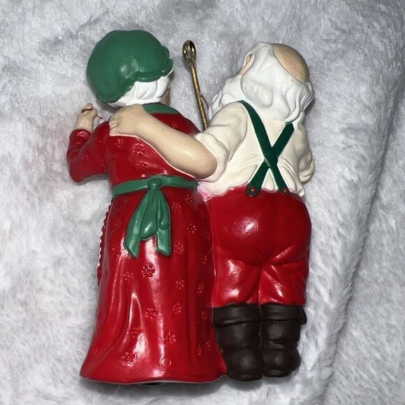 Popcorn Party 1990 Mr & Mrs Claus Santa Hallmark Keepsake Ornament - Picture 8 of 8